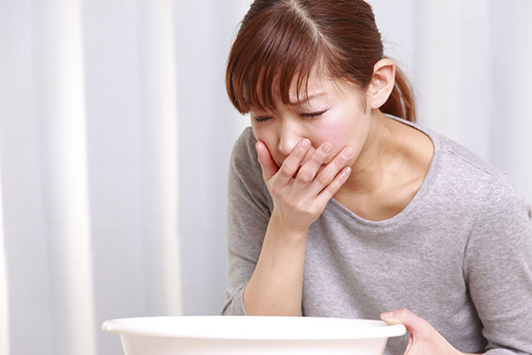 Buồn nôn nhưng không nôn được khi mang thai