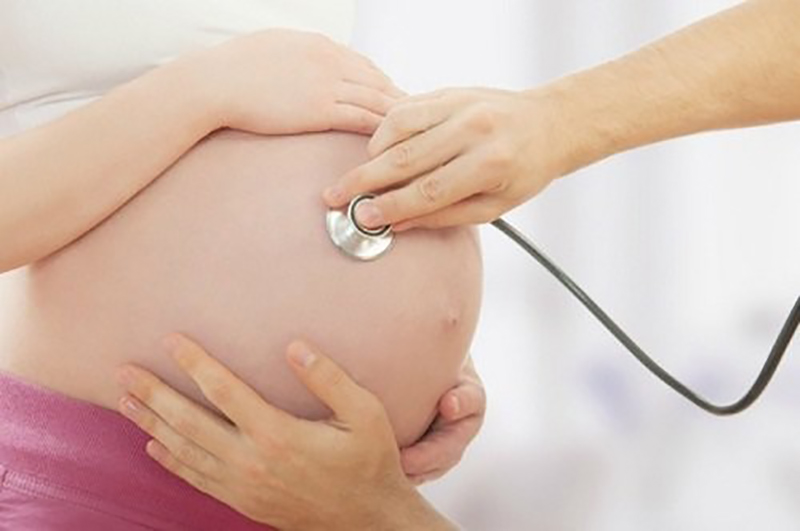 Gần tới ngày dự sinh chưa có dấu hiệu chuyển dạ
