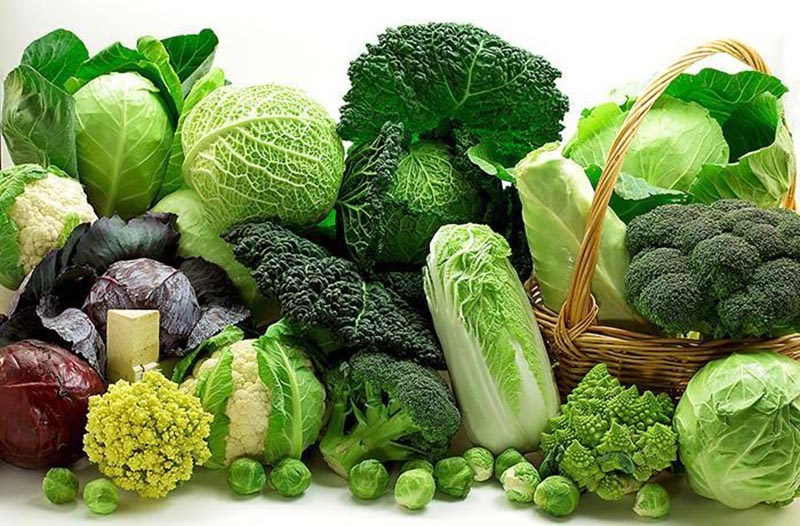 Rau xanh và hoa quả giúp thanh nhiệt giải độc cho mẹ, tăng cường hệ miễn dịch cho bé